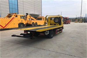 新城区非事故拖车